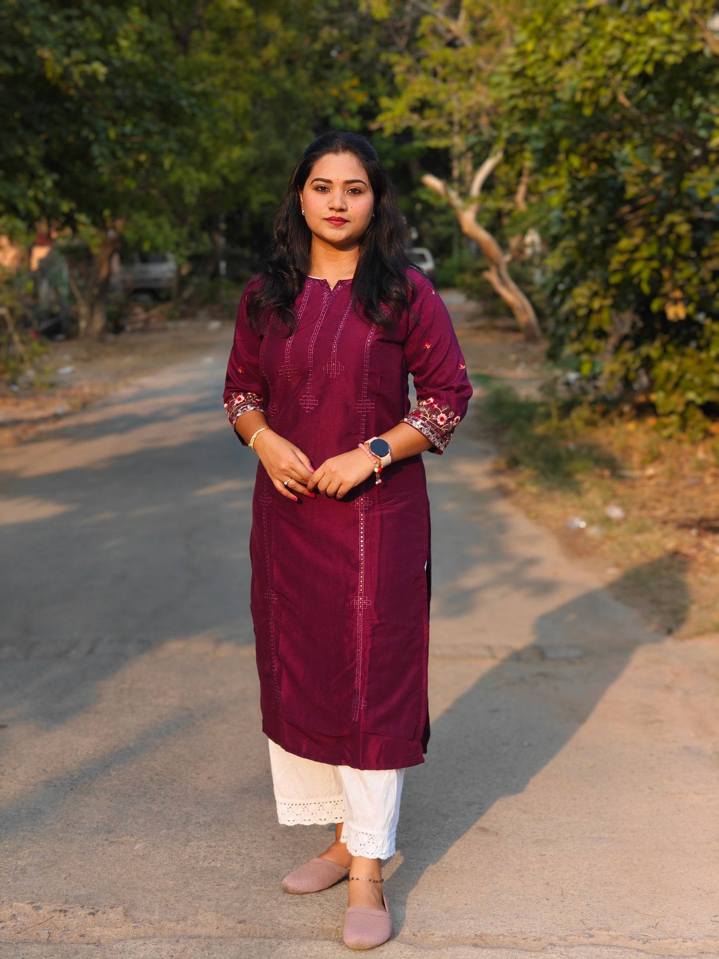 Women’s Cotton Kurti in Deep Maroon with Embroidered Sleeves – Straight Fit – Size 2XL