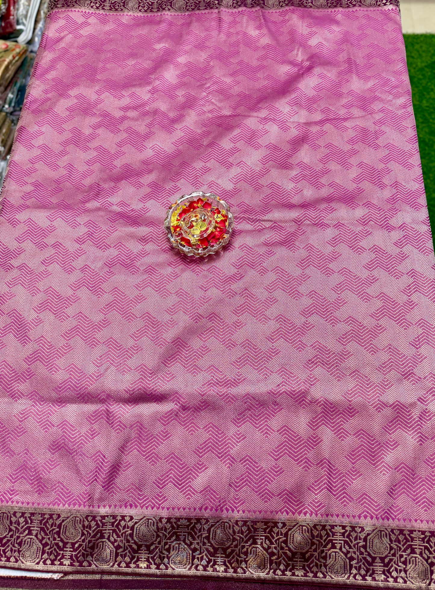 Pure Crepe Saree with Designer Contrast Blouse – Lightweight Festive Wear for Women