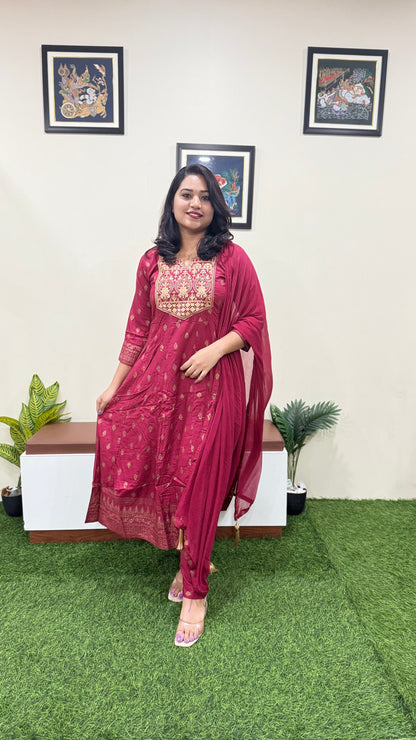 Rayon Kurta Pant Dupatta Set with Foil Print and Zari Sequins Embroidery – Women’s 3-Piece Outfit
