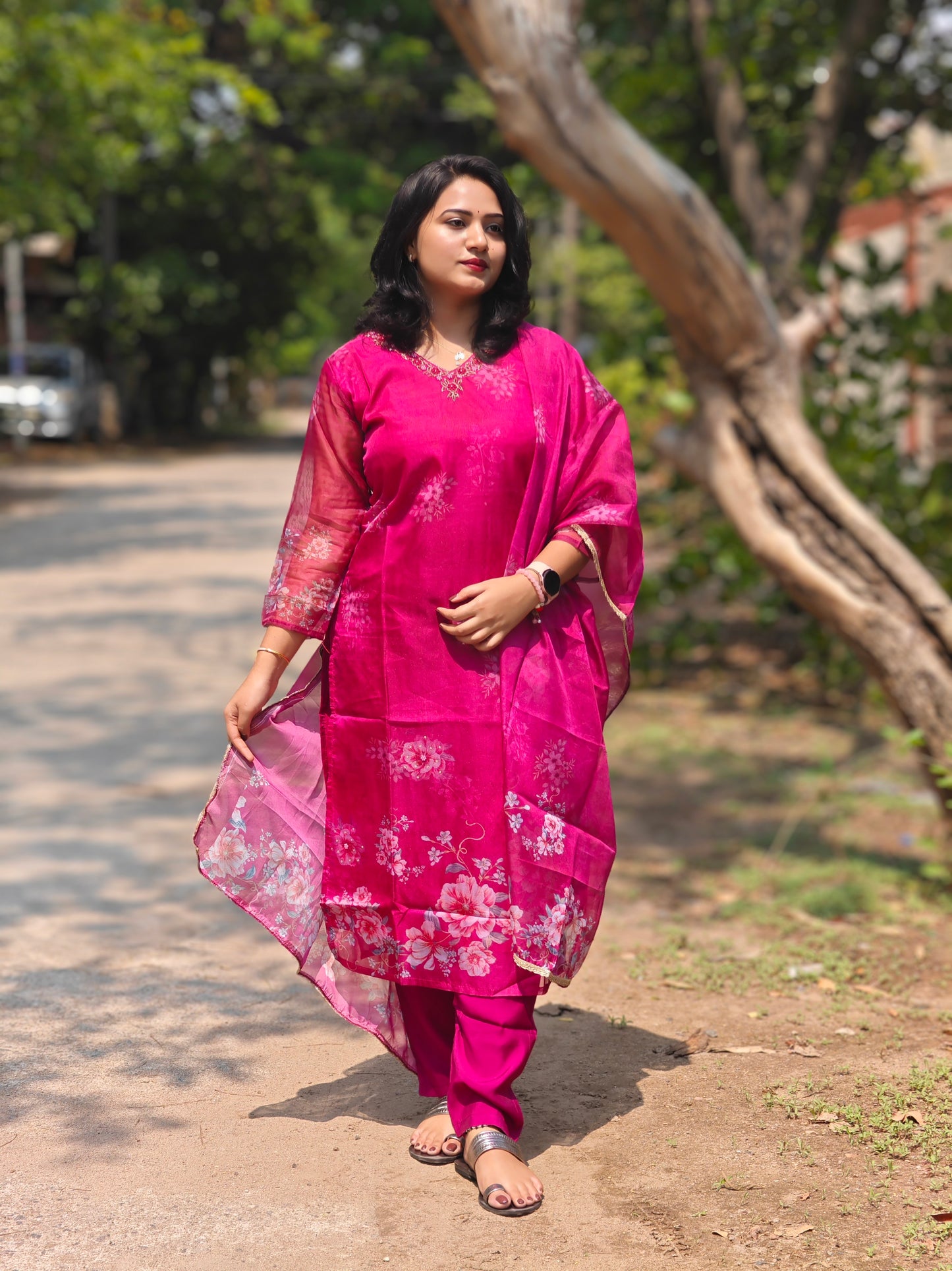 Heavy Organza Kurti with Intricate Neck Work, Silk Pant & Matching Dupatta – Size M