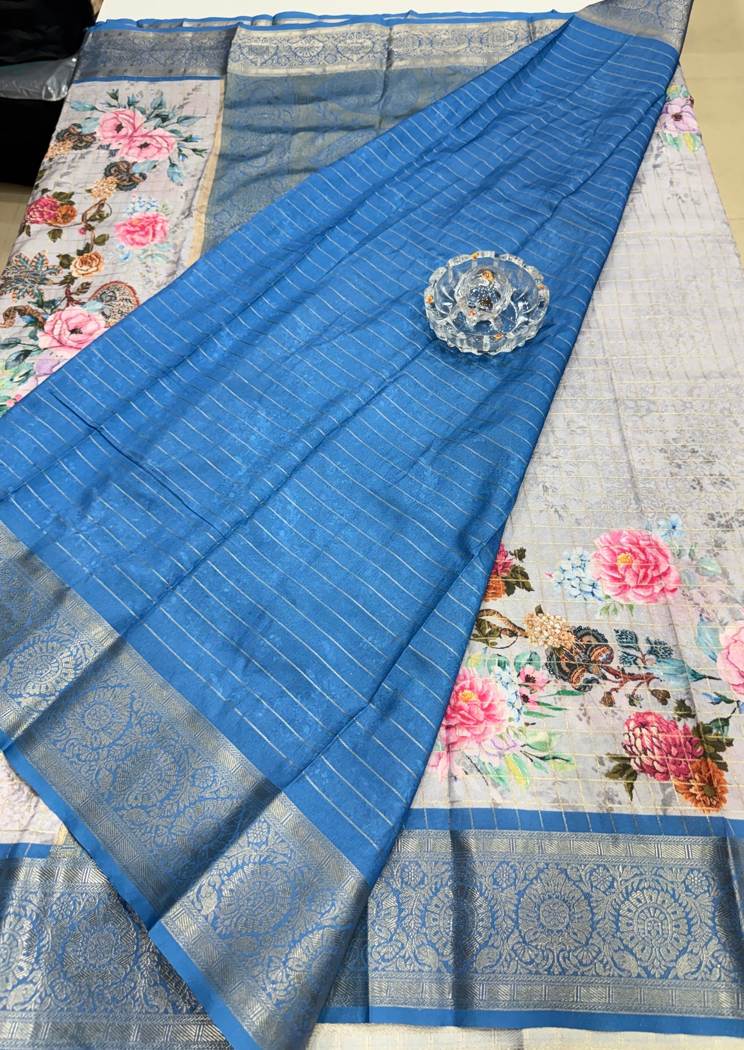 Printed handloom georgette saree for women with woven border and floral design