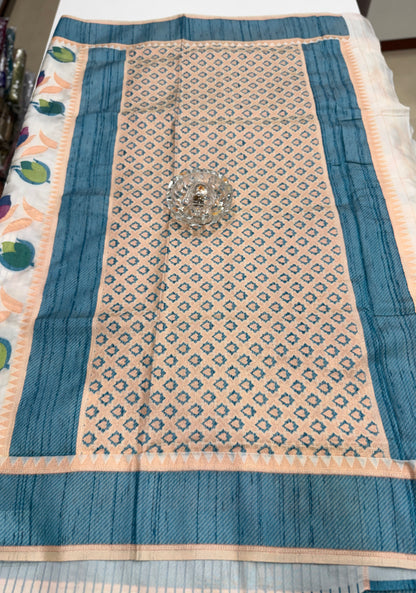 Soft silk floral printed saree with contrast blouse, lightweight festive wear saree for women