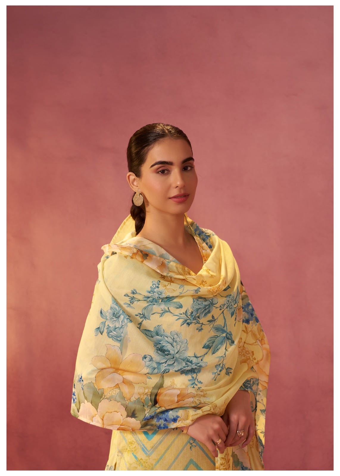 Linen Kurta Pant Dupatta Set for Women – Lightweight and Breathable Ethnic Wear