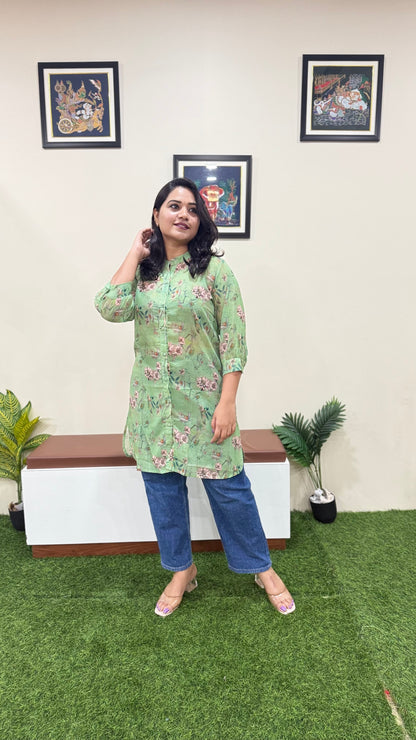 Light Green Georgette Floral Printed Regular Fit Tunic – Women’s Casual Wear (L, XL)