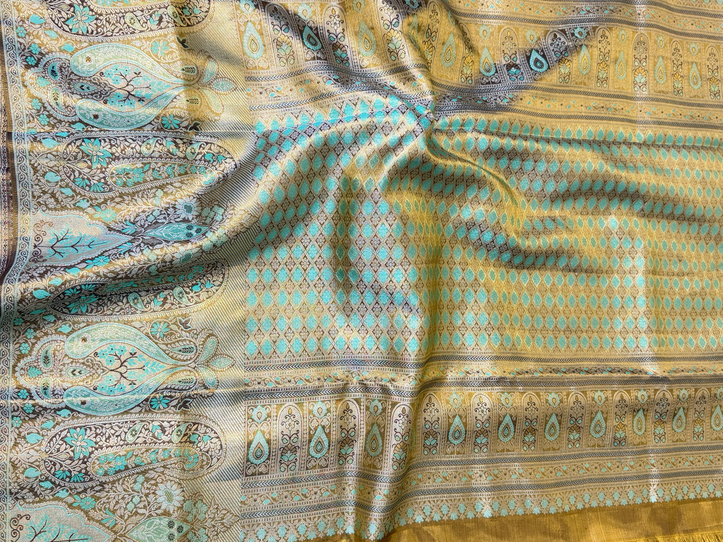 Borderless Kanchipuram Handloom Silk Saree with 2 Gram gold Zari Weaving – Bridal & Festive Wear