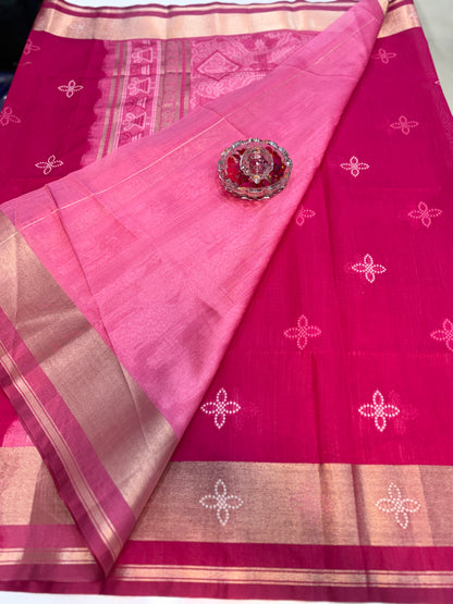 Woven Saree with Contrast Border and Tassel Pallu for Women