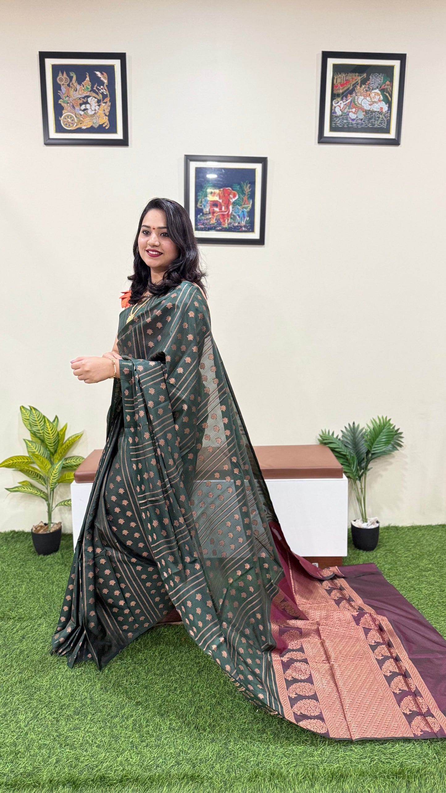 Banarasi tanchui soft saree with thousand buttis weaving in dark green with blouse piece