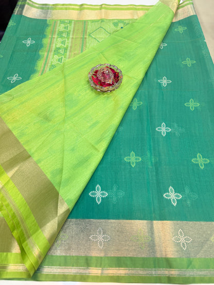 Woven Saree with Contrast Border and Tassel Pallu for Women