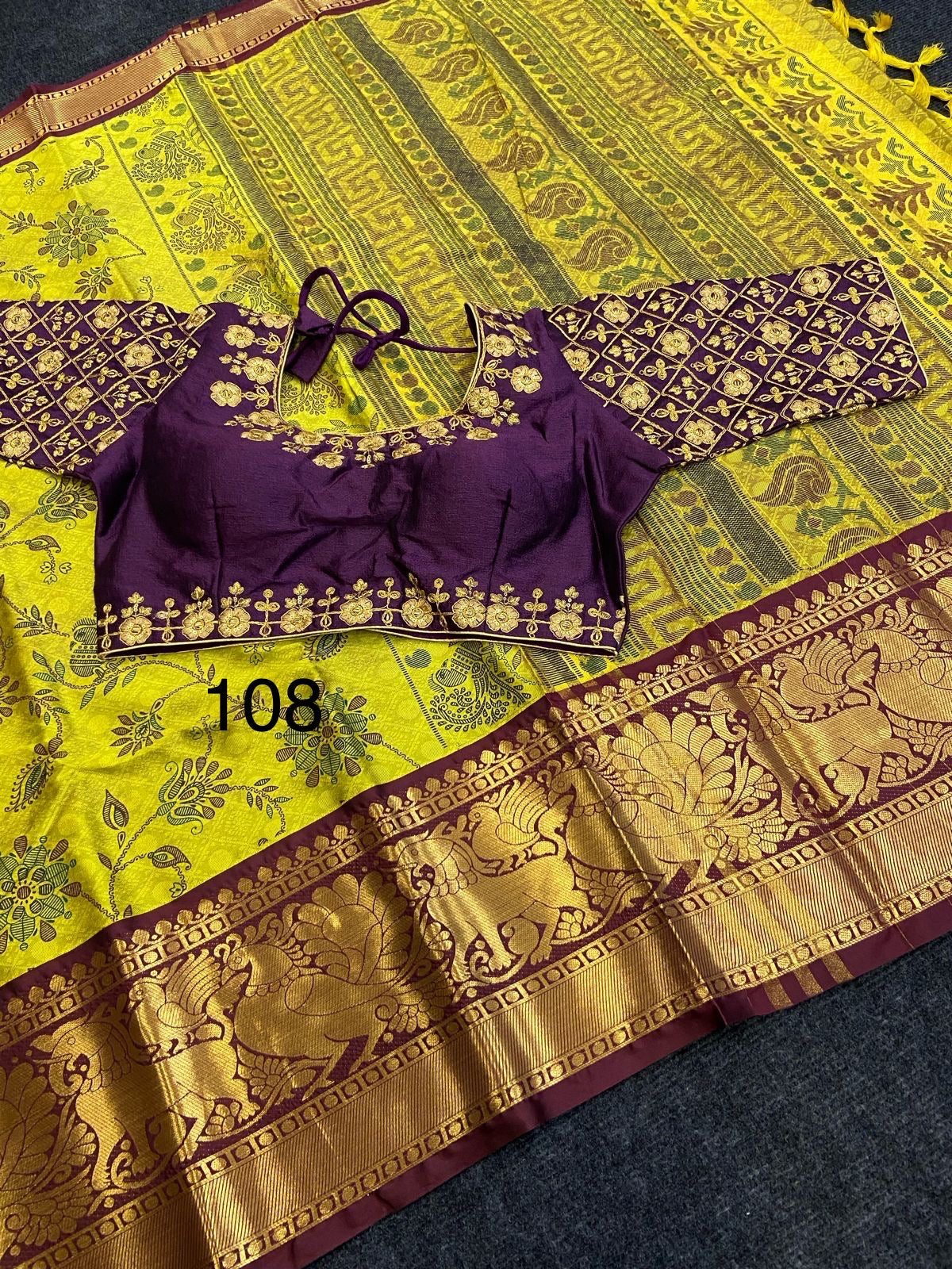 Elegant Jacquard Cotton Silk Saree with Maggam Free Size Blouse