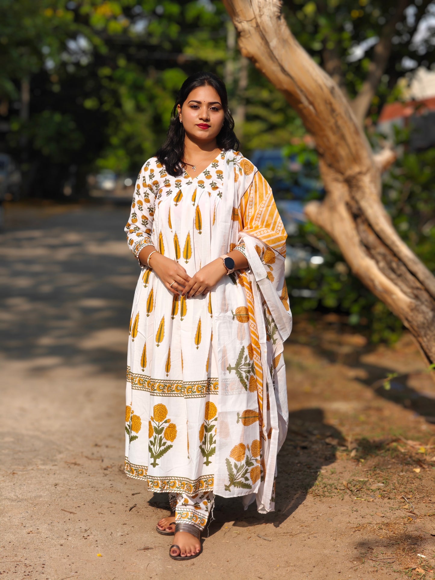 White Viscose Rayon Suit Set with Crochet Detailing – Sizes S to XXL