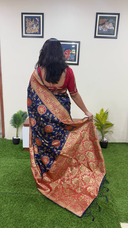 Banarasi Silk Blend Saree with Zari Woven Floral Motifs and Contrast Pallu – Navy Blue & Red