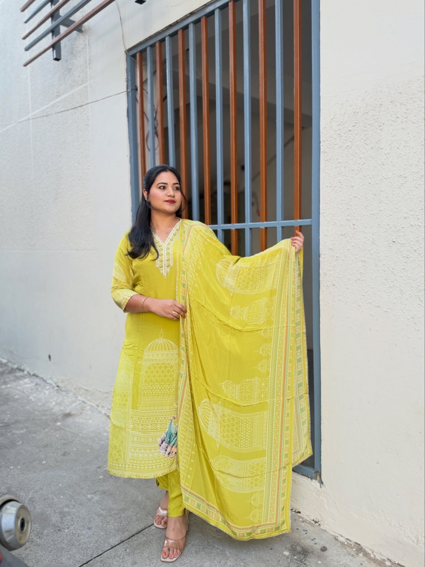 Pure natural crepe kurti pant dupatta set with handwork and cotton lining for women