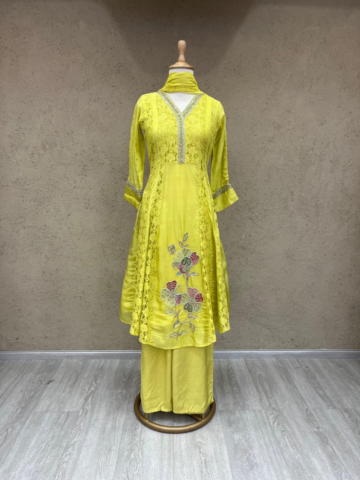 Glass organza and cotton schiffli kurta set with moti, sequence and cutdana work, cotton pant and chiffon dupatta – sizes 38–44