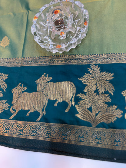 Handloom styled Silk Pichwai Saree with Woven Border and Contrast Blouse