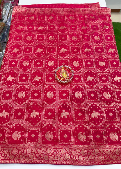 Pure Crepe Saree with Designer Contrast Blouse – Lightweight Festive Wear for Women