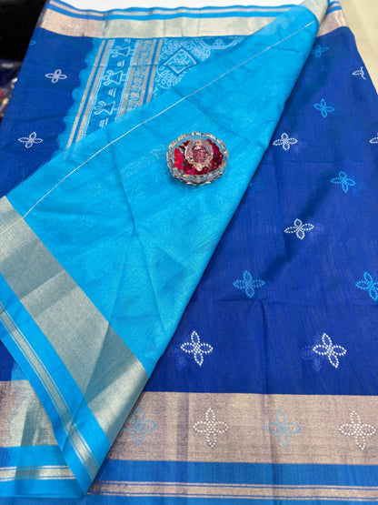 Woven Saree with Contrast Border and Tassel Pallu for Women