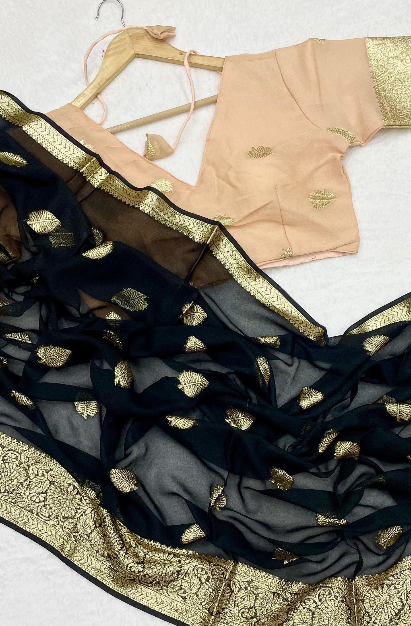 Women’s Pure Viscose Georgette Saree with Leaf Zari Design and Contrast Running Blouse