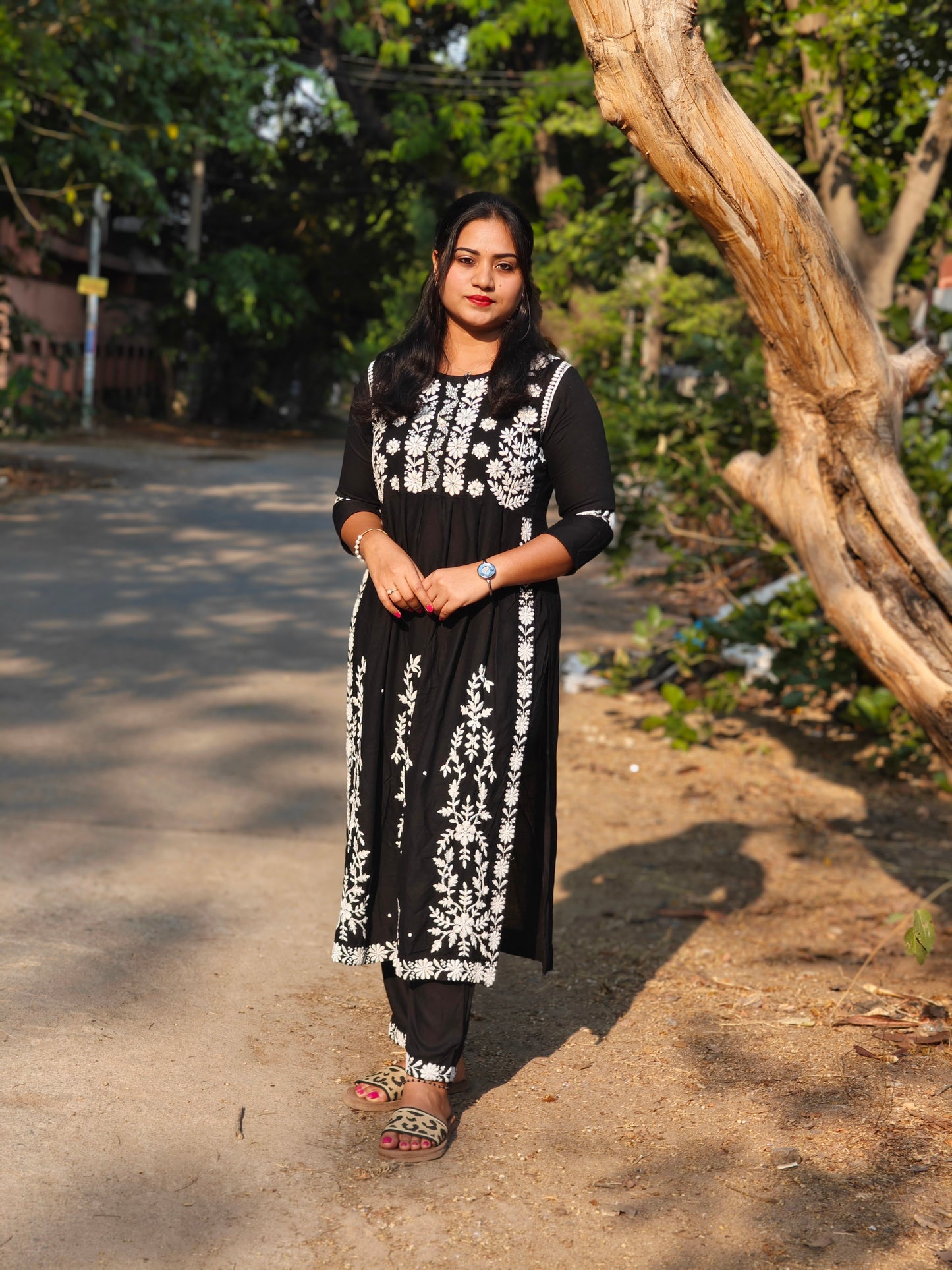 Black Nayra Cut Kurti and Pant Set for Women with Embroidery Work – Elegant Ethnic Wear