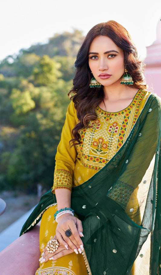 Rayon Foil Print Kurta Pant Dupatta Set with Naznin Dupatta and Lace Work for Women – Sizes XL and XXL