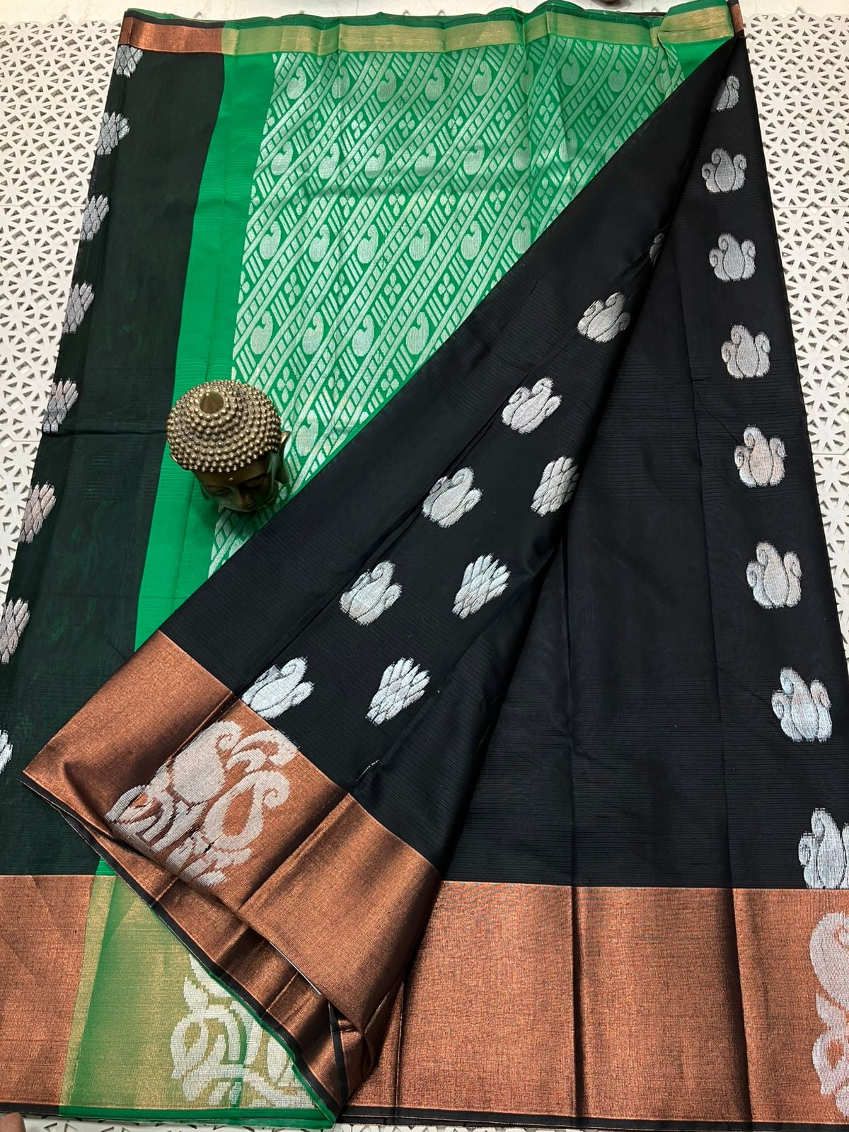 Mangalagiri Semi Pattu Saree with Kadi Border, Checks and Butta Weave for Women – Contrast Pallu and Blouse