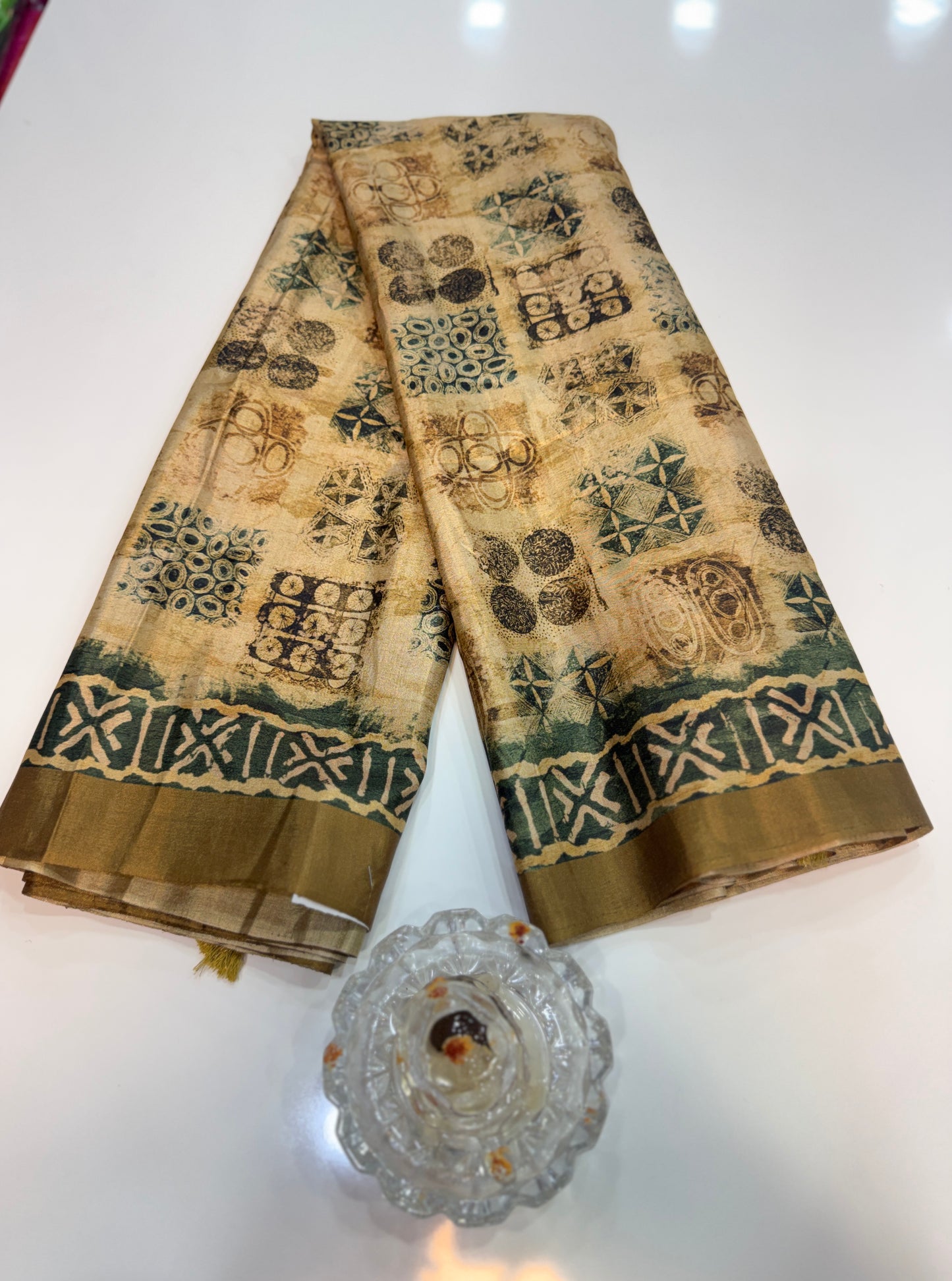 Semi Tussar Silk Saree with Ethnic Print Border and Tassel Pallu, Geometric Prints