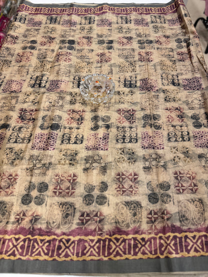 Semi Tussar Silk Saree with Ethnic Print Border and Tassel Pallu, Geometric Prints