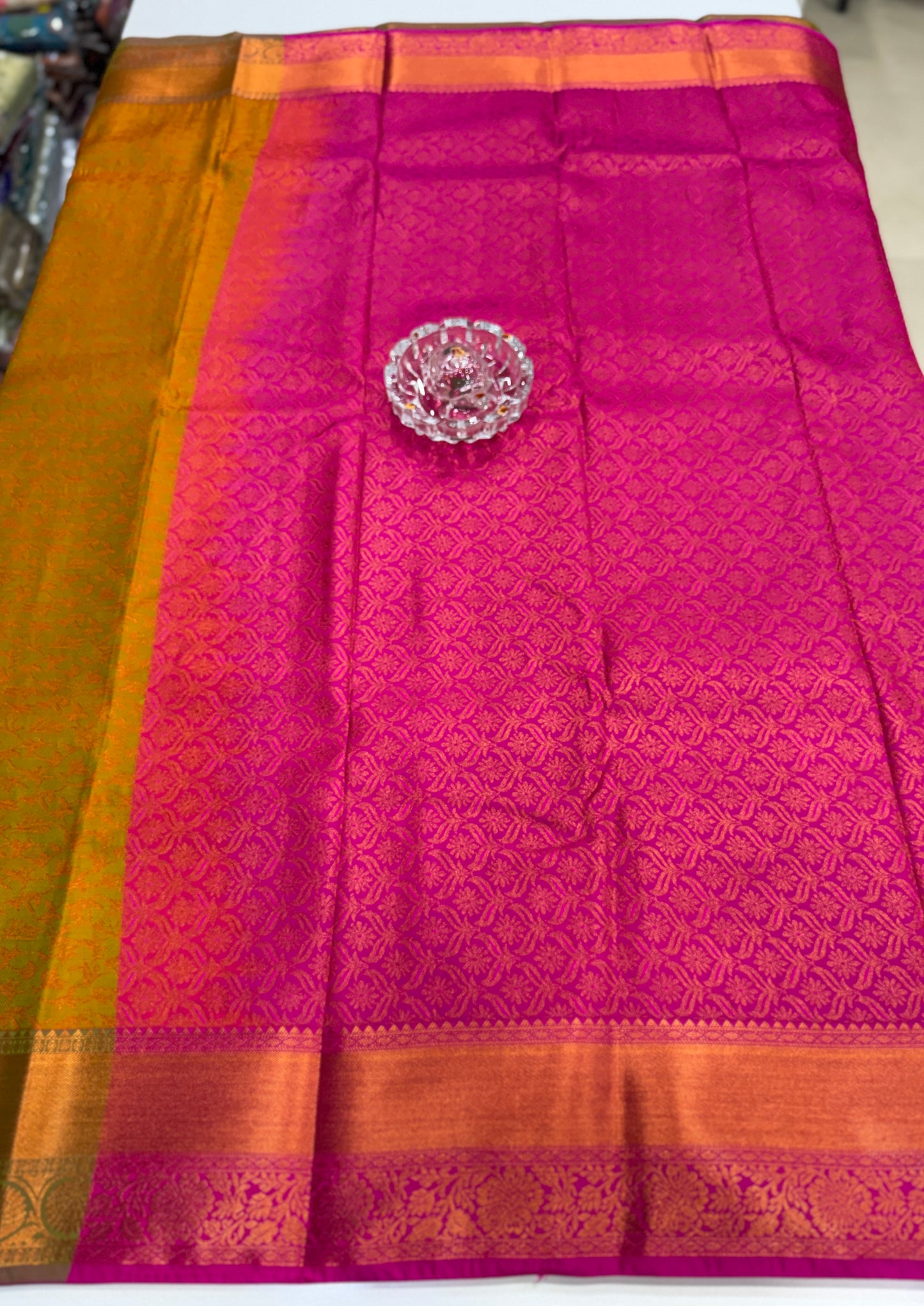 Soft Silk Saree with Samutrika Weaving and Contrast Zari Border for Women – Lightweight Festive Wear Saree