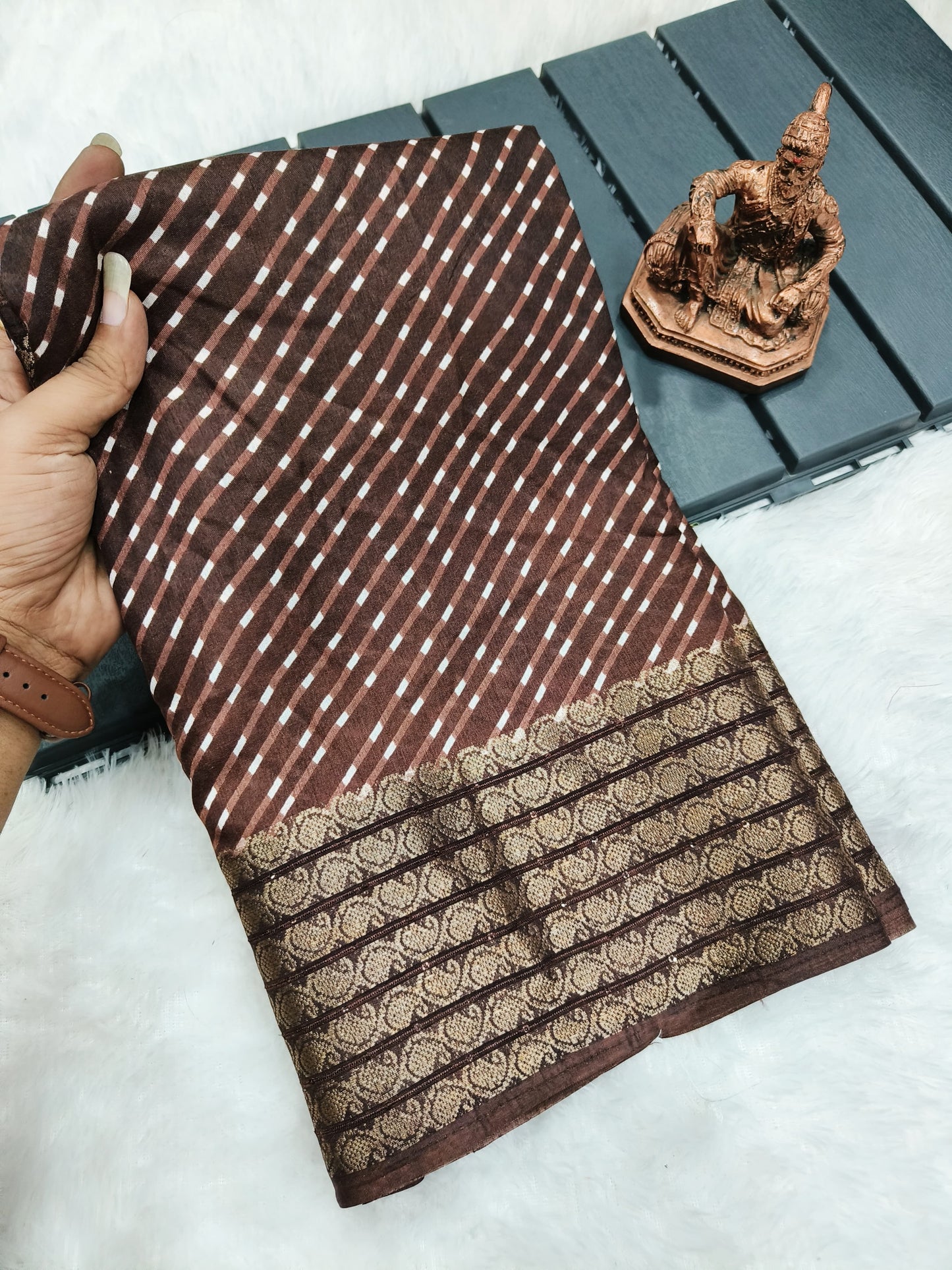 Butter Dola Silk Bandhej Saree with Mothra Leheriya Print and Golden Rudraksh Border – With Blouse Piece