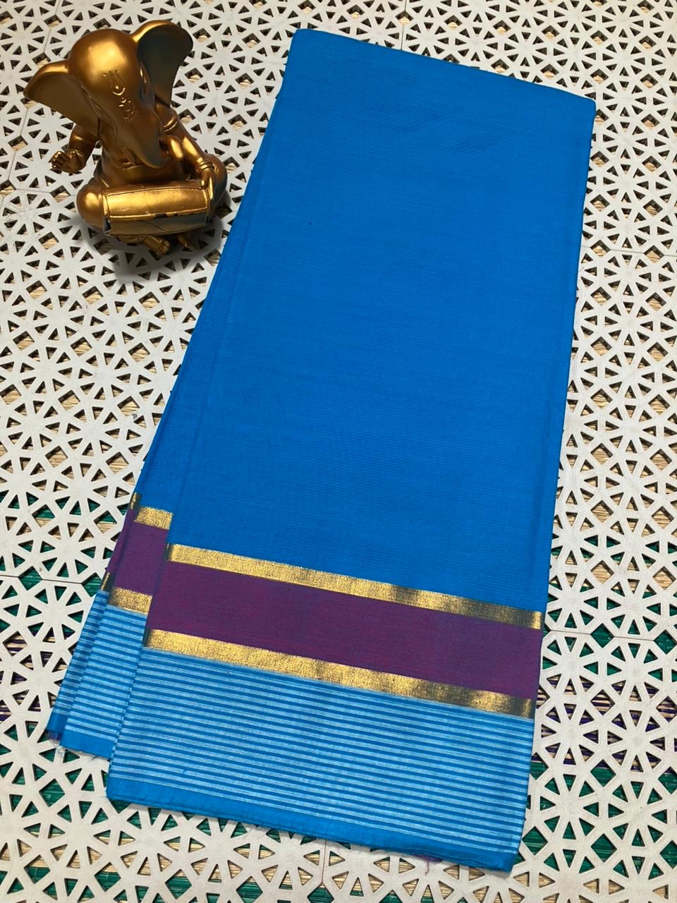 Mangalagiri Cotton Saree for Women with Contrast Pallu and Blouse – Plain Weave Lightweight Drape