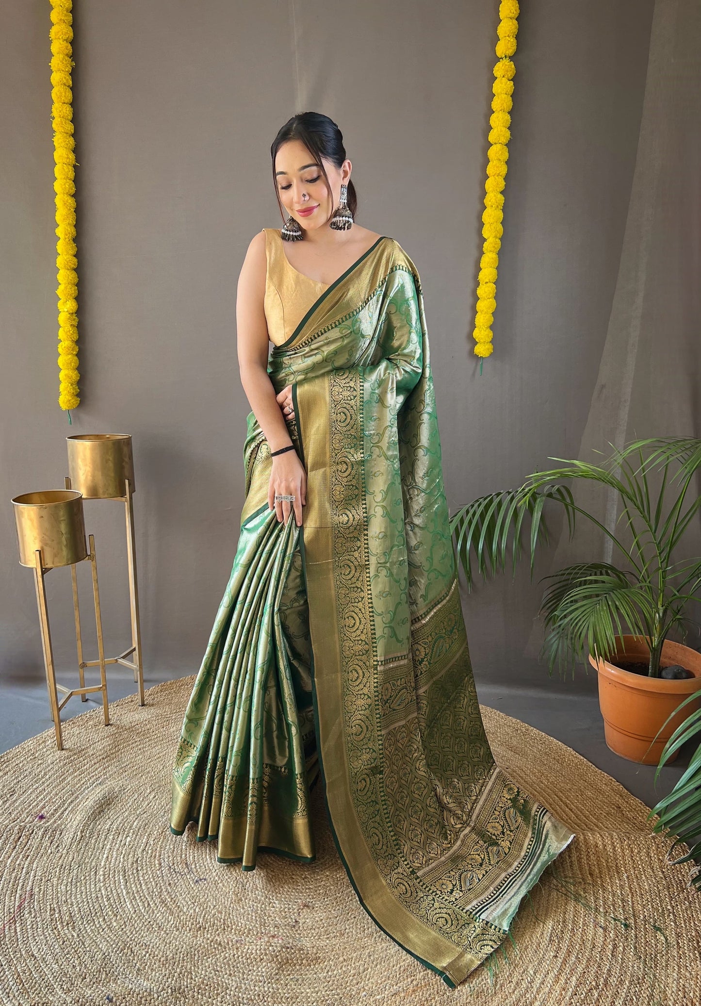 Kanchipuram Silk Saree with Intricate Zari Weaving, Rich Pallu, and Coordinated Blouse