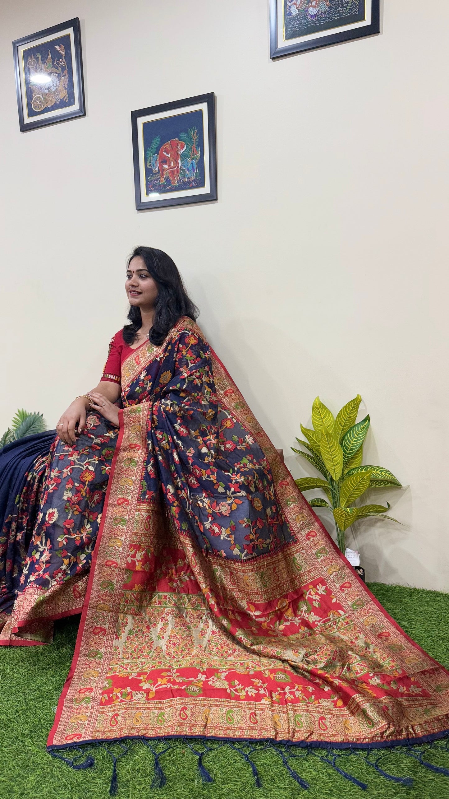 Semi-Chanderi Silk Pashmina Saree with Woven Pattern – Winter Festive Saree for Women