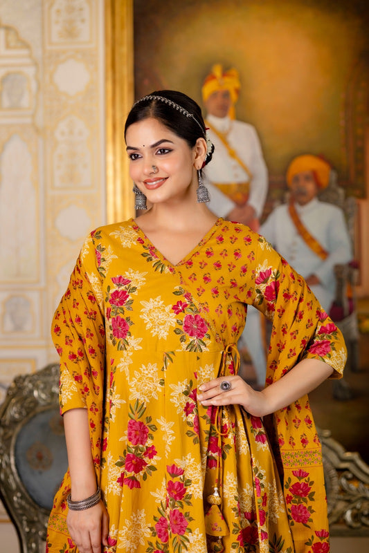 Women’s flared printed cotton kurta pant dupatta set with zari embroidery – festive ethnic wear