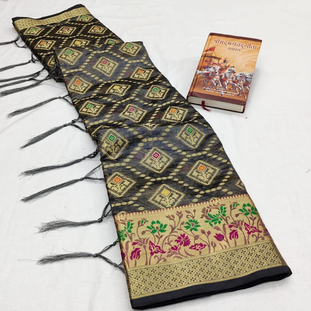 Kanchipuram Organza Saree with Antique Zari Weaving and Brocade Blouse – Festive Wear