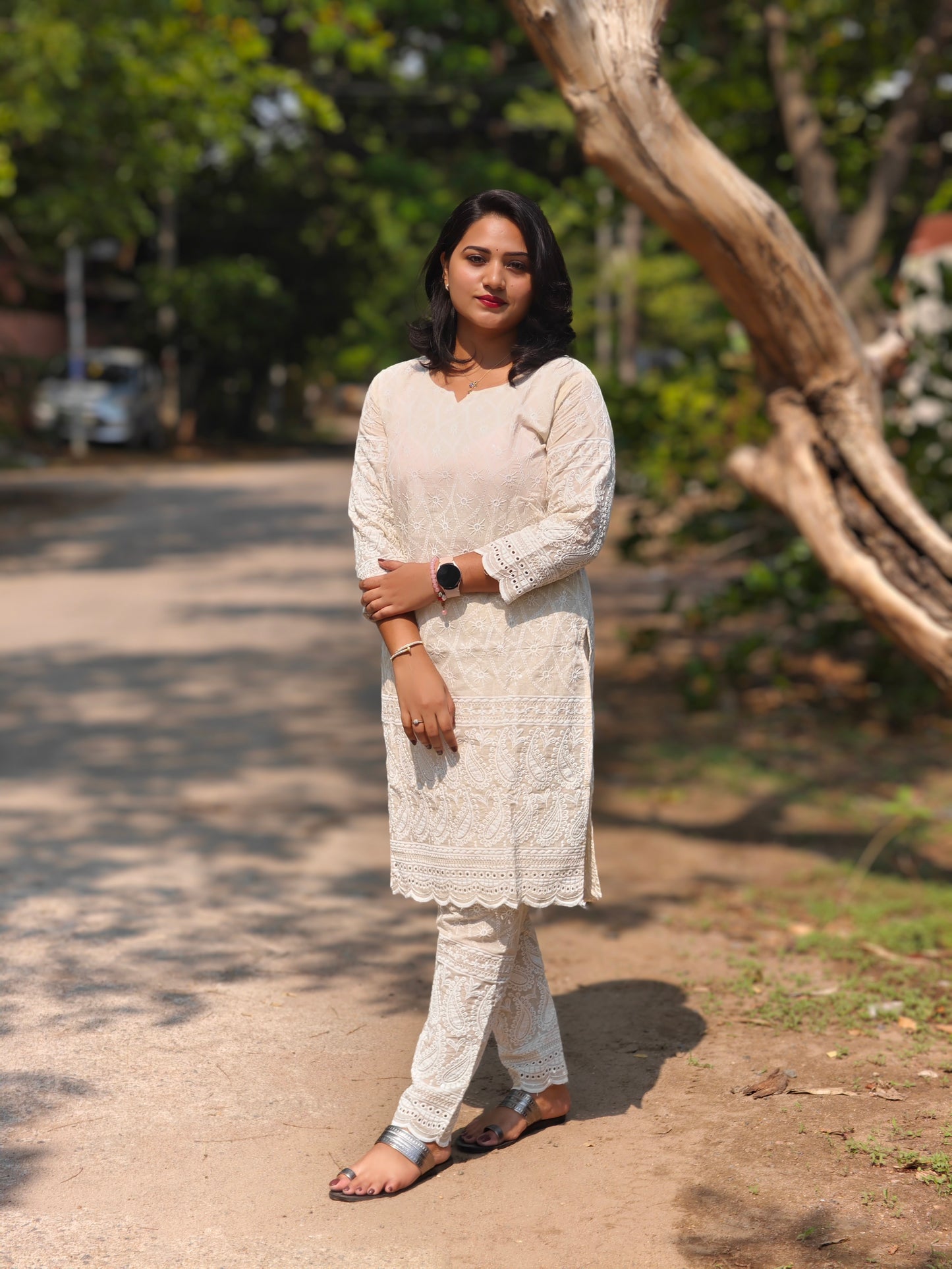 White Cotton Chikankari Kurti with Pant Set for Women – Lakhnavi Embroidery