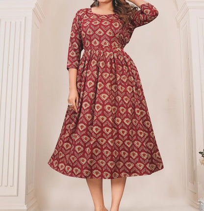 Rayon Capsule Print Relaxed Kurti with Functional Side Zips – XL & XXL