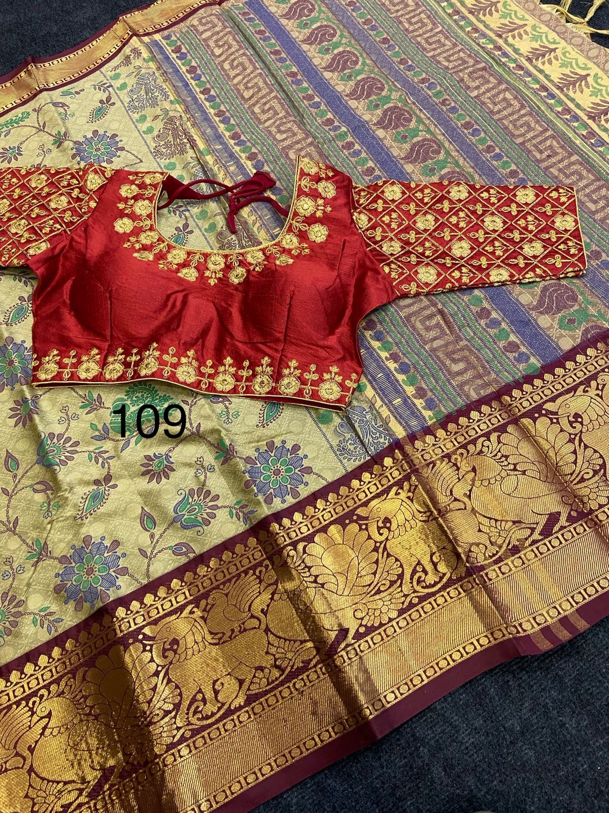 Elegant Jacquard Cotton Silk Saree with Maggam Free Size Blouse