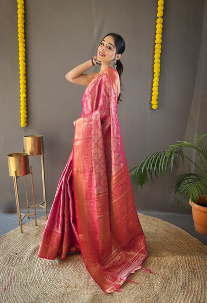 Kanchipuram Silk Saree with Intricate Zari Weaving, Rich Pallu, and Coordinated Blouse