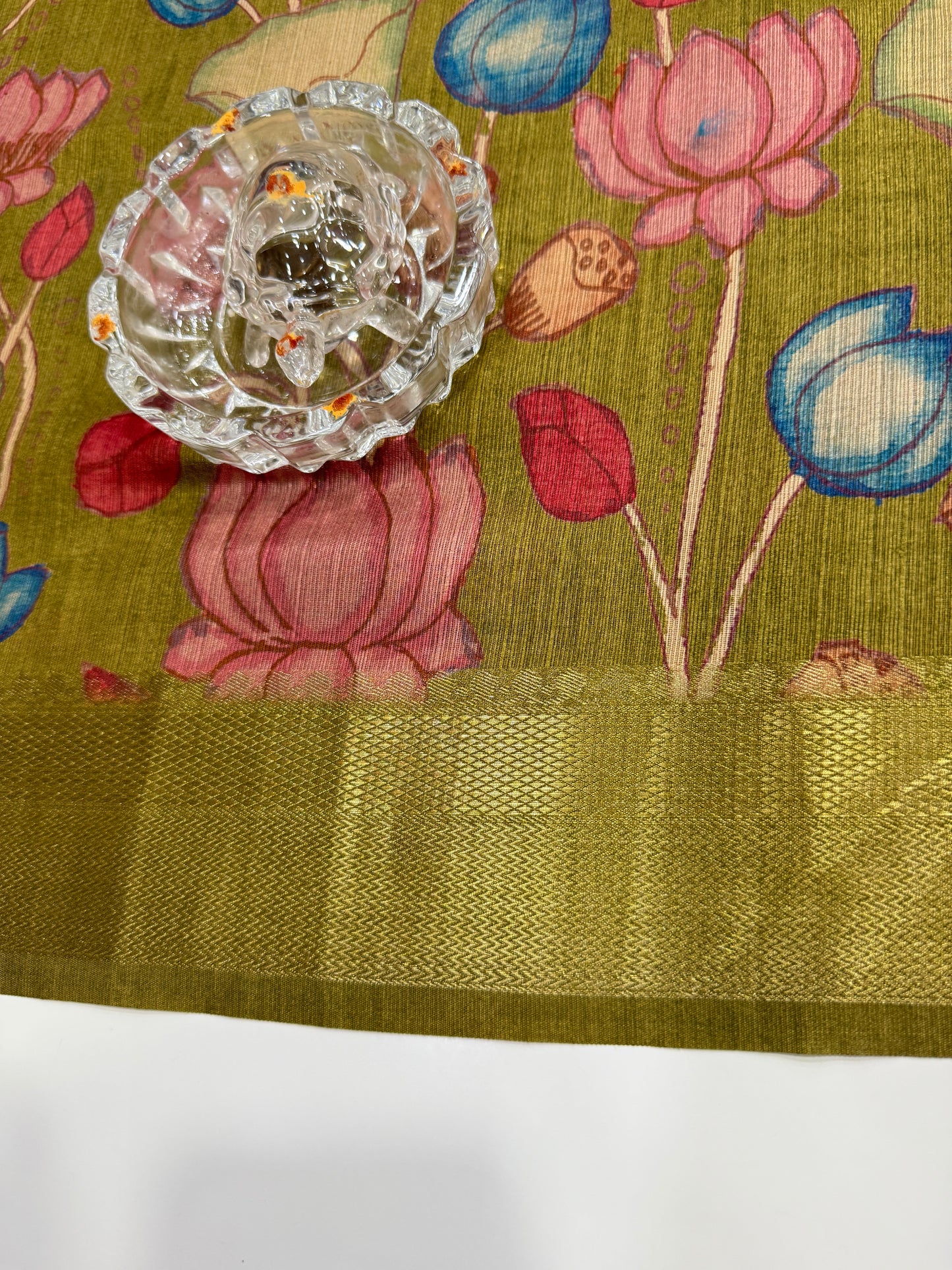 Tussar Art silk saree with handloom weaving and floral pattern for women