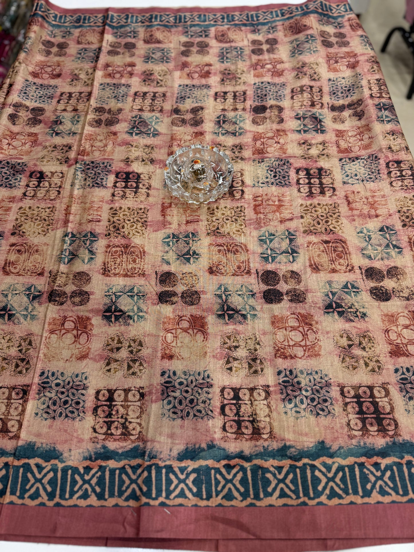 Semi Tussar Silk Saree with Ethnic Print Border and Tassel Pallu, Geometric Prints