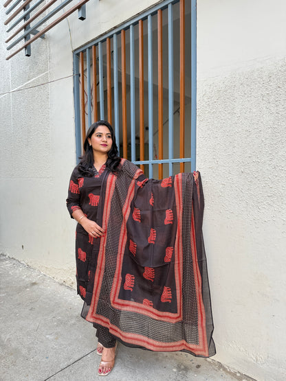 Pure Cotton Elephant Print Kurta Pant Dupatta Set for Women – Black & Red, Sizes 38–46