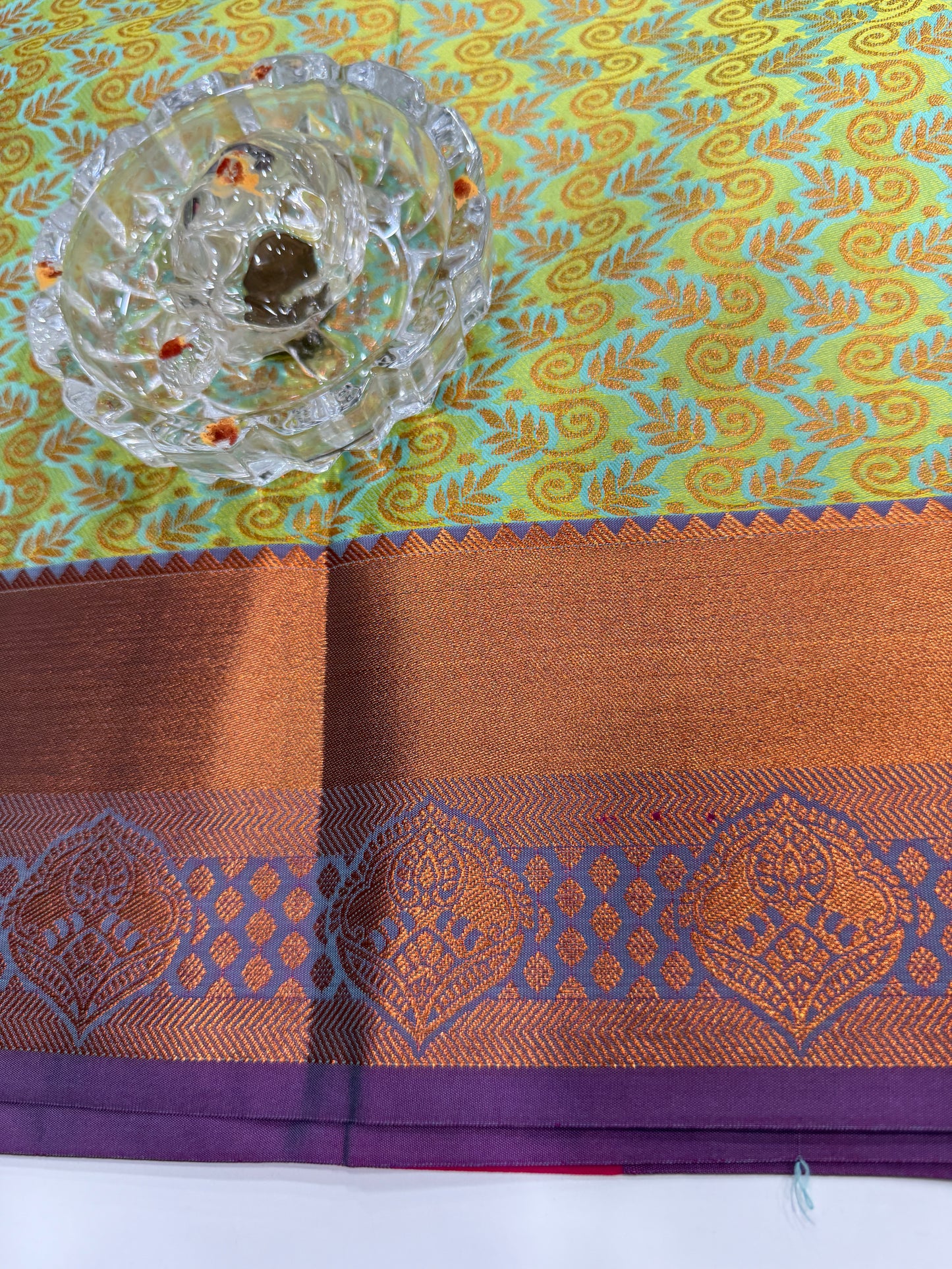 Soft Silk Saree with Samutrika Weaving and Contrast Zari Border for Women – Lightweight Festive Wear Saree