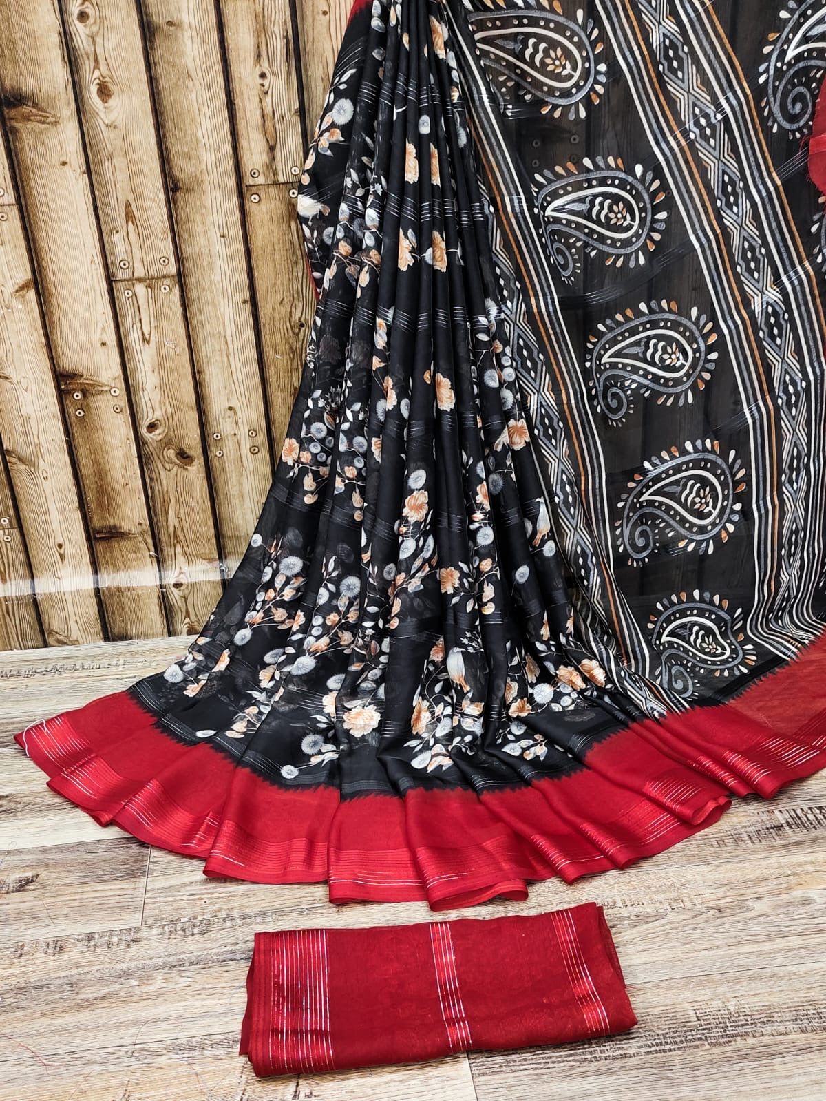 Chiffon Jari Saree with All-Over Floral Print & Contrast Printed Border – Blouse Options Available