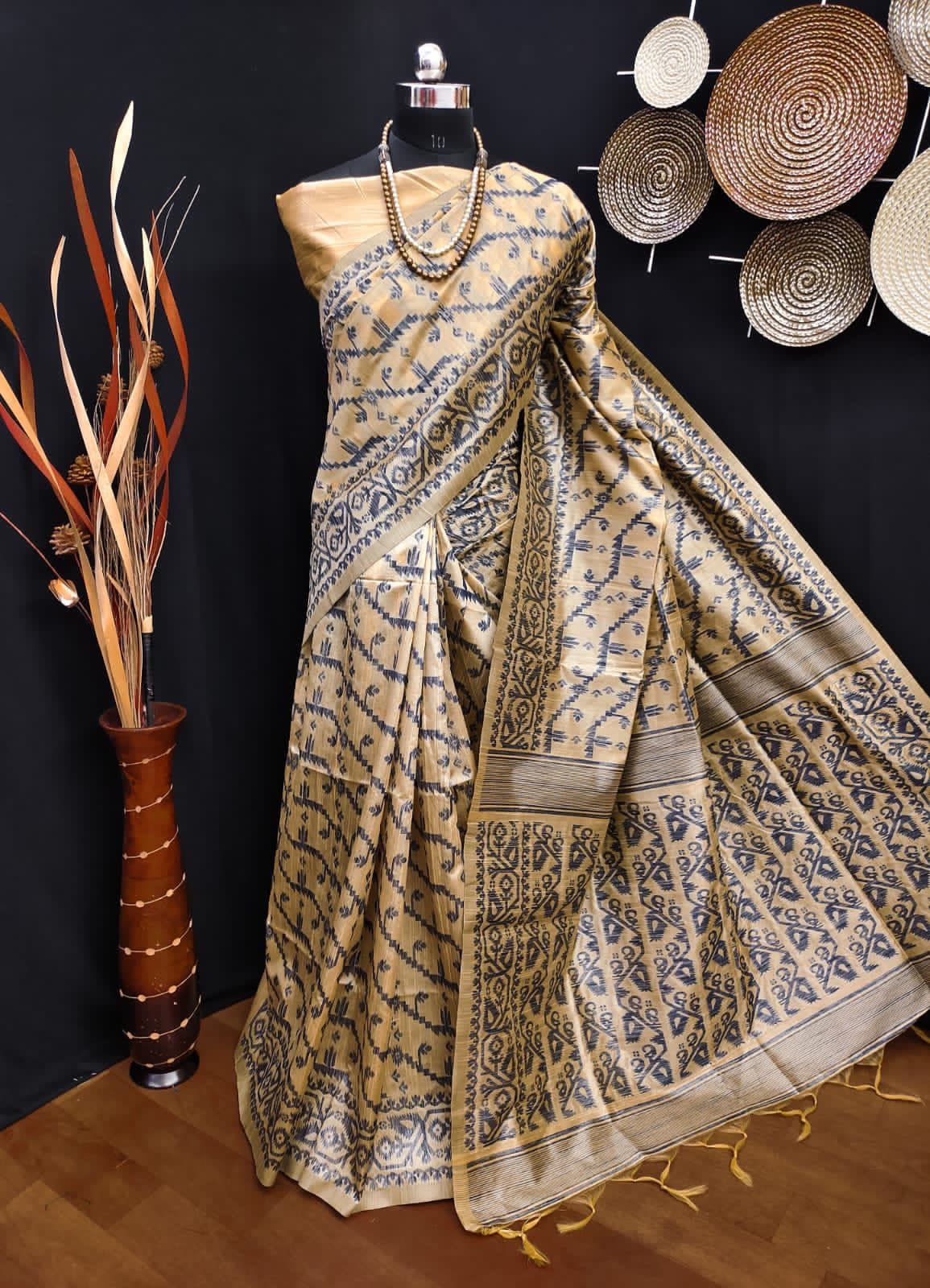 Banglori Handloom Raw Silk Saree with Weaving Pallu and Border for Women