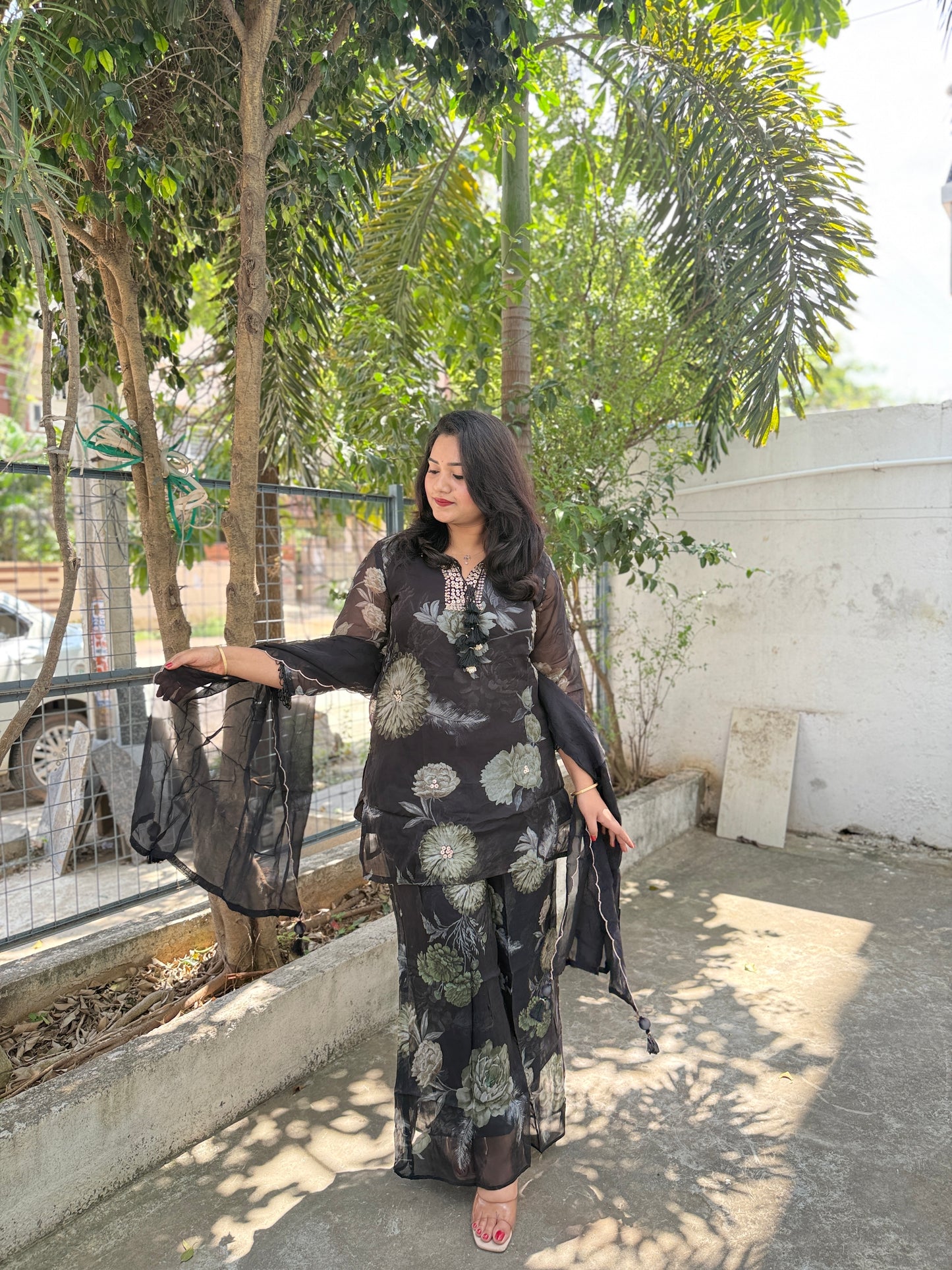 Organza Kurta Pant Dupatta Set with Detailing Work – Women’s Ethnic Wear (Sizes M–XXL)