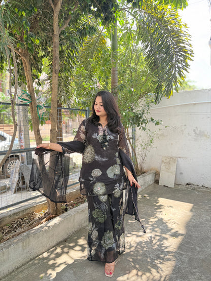 Organza Kurta Pant Dupatta Set with Detailing Work – Women’s Ethnic Wear (Sizes M–XXL)