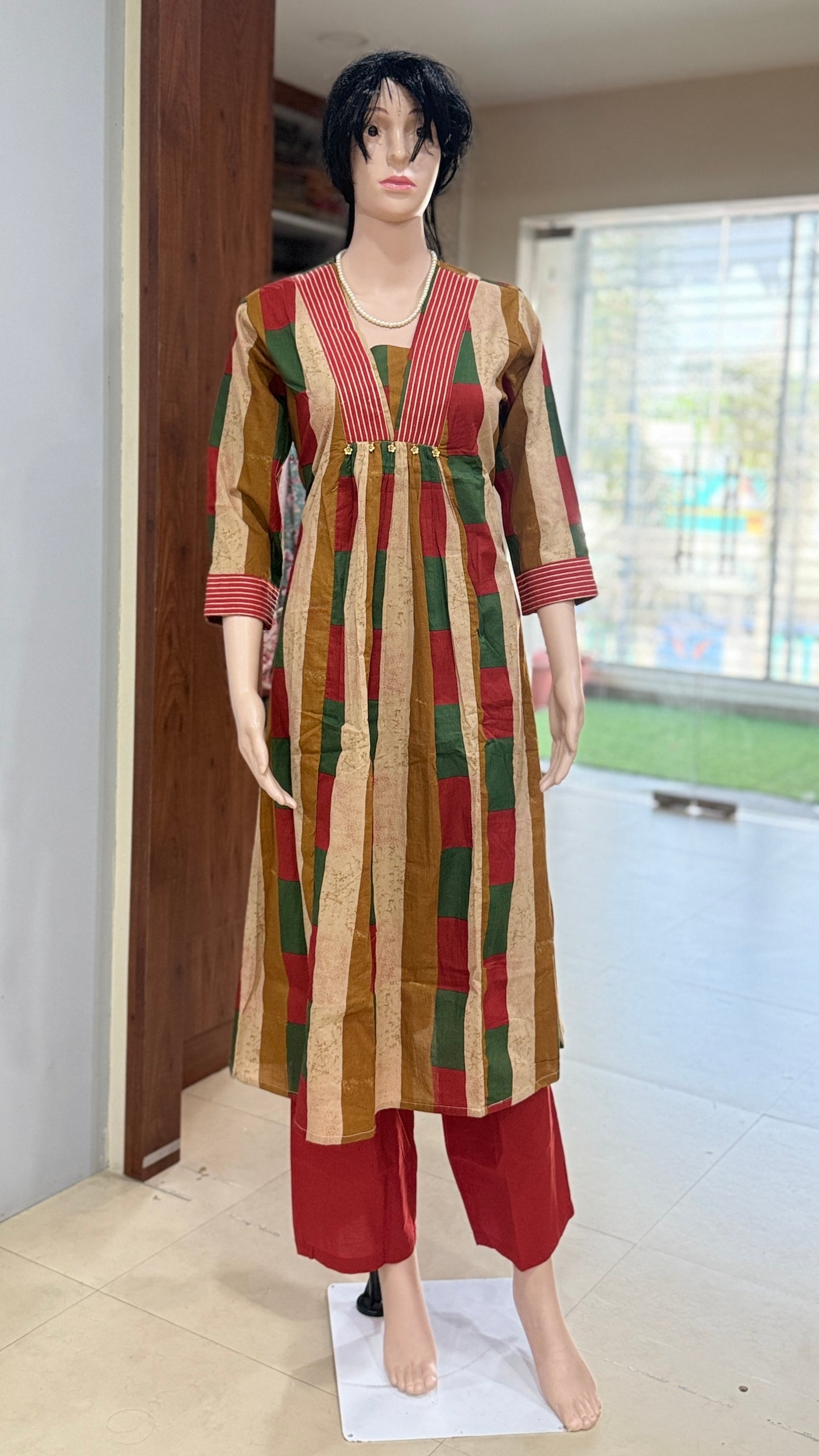 Cotton checked anarkali kurta pant set for women, V neck 3/4 sleeves, sizes 38 to 46, ethnic coord set