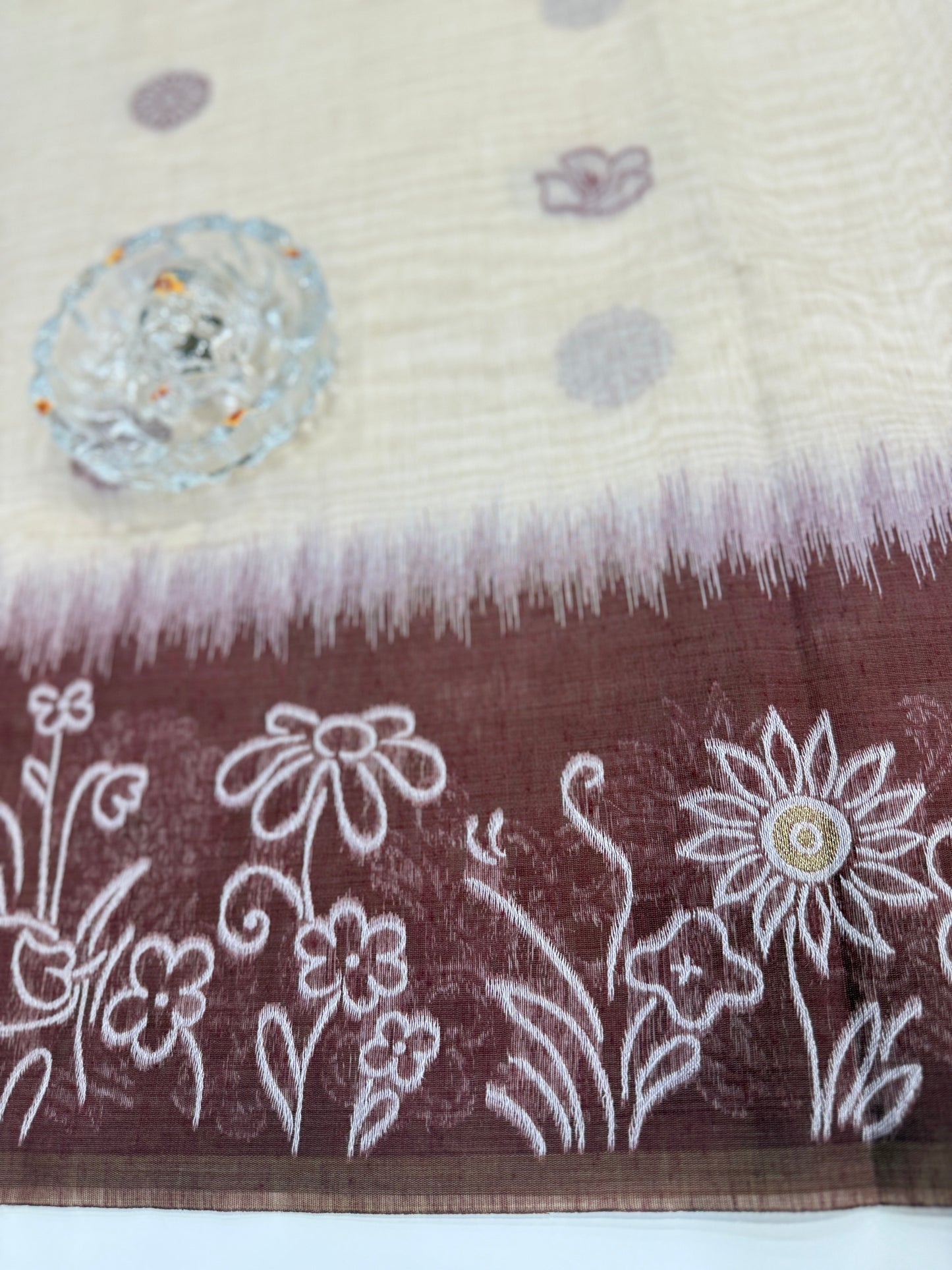 Munga cotton handloom weaving saree with woven floral border and tassel pallu for women