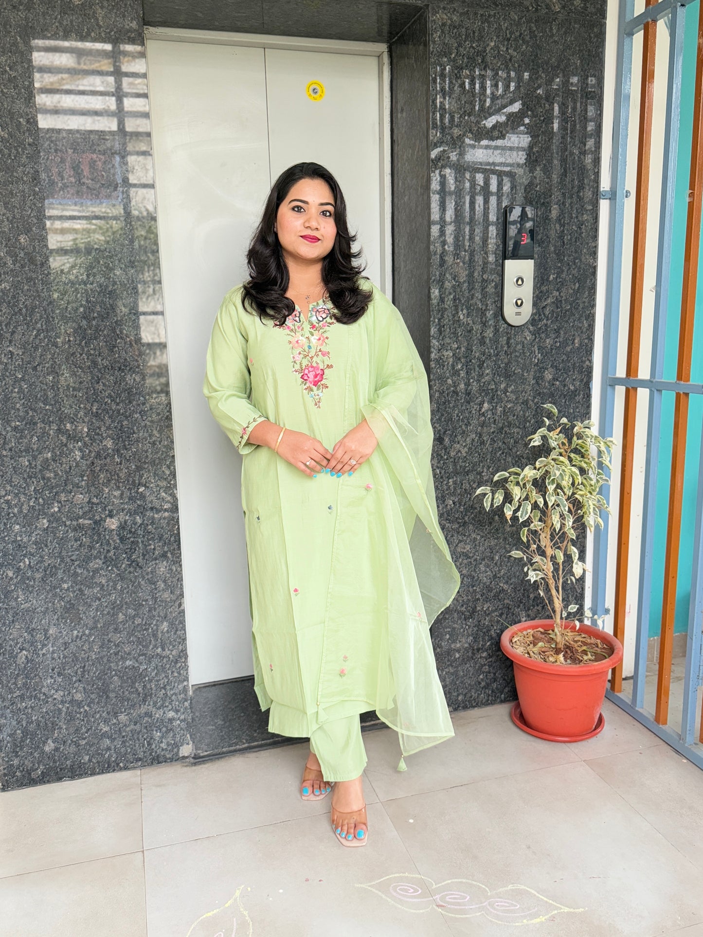 Pastel Green Roman Silk Kurta Set with Multi-Color Floral Embroidery and Organza Dupatta – 3-Piece Set for Women