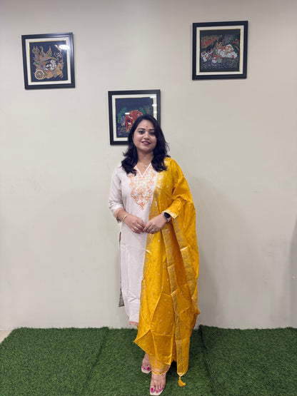 Viscose Embroidered 3-Piece Suit Set with Jacquard Dupatta – XL to 3XL