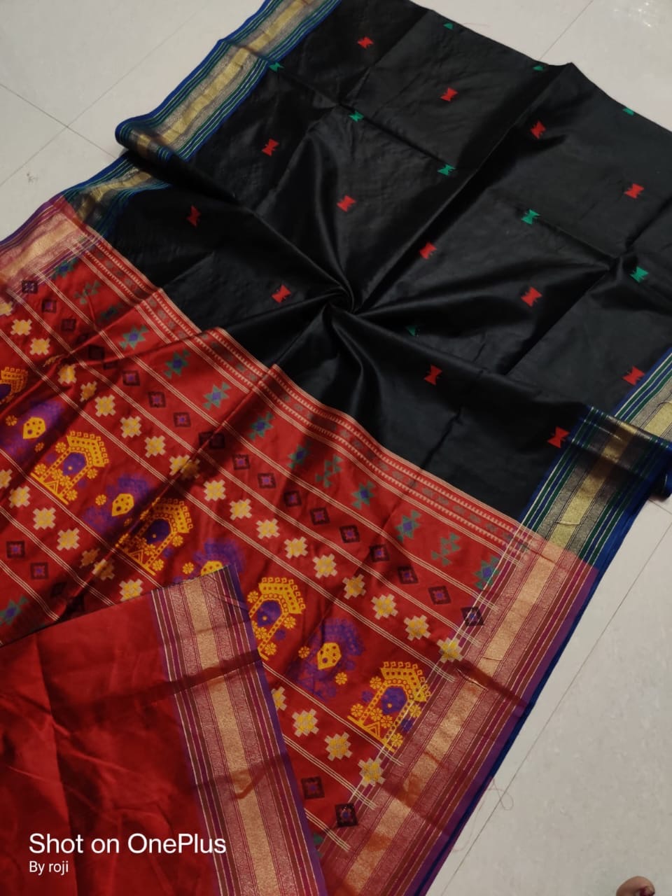 Chhattisgarh Silk-Cotton Blend Handloom Saree with Contrast Border – Festive Wear